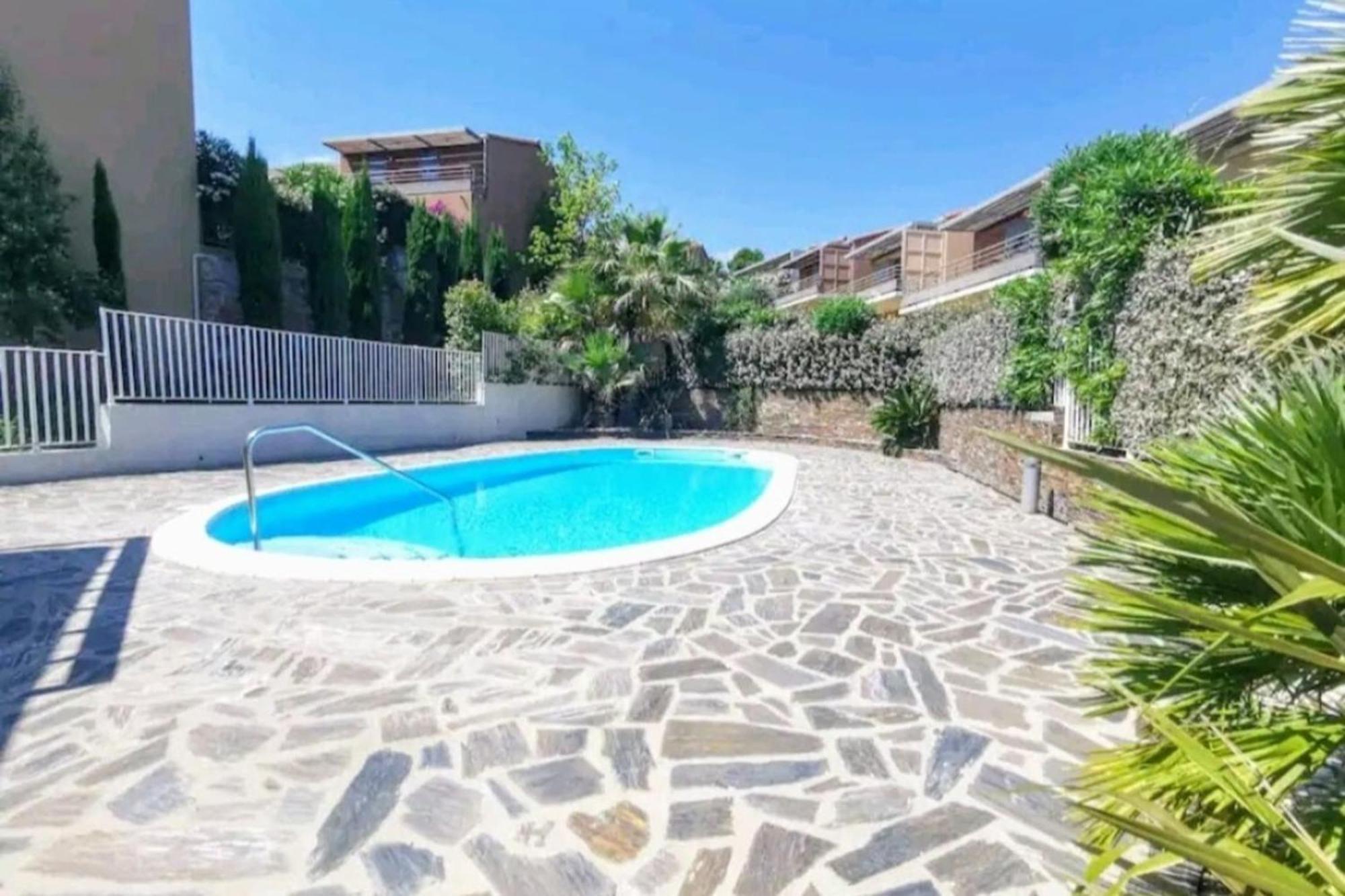 Apartment With Pool Air Conditioning Wifi And Garage Collioure Exterior photo